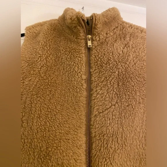J.Crew Excursion Plush Vest. Color: Golden Tan Size Small Vest - Picture 6 of 8